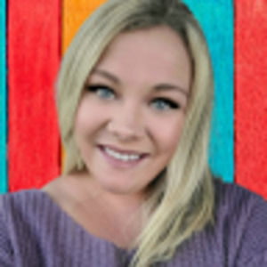 Meet your Posher, Lauren d.